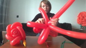 Аэродизайн роза из ШДМ. Роза из шаров. Букет роз из длинных шариков