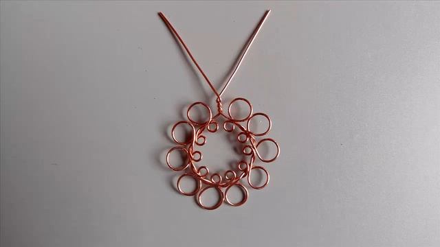 Ажурная ОСНОВА ДЛЯ КРУГЛОГО КУЛОНА из медной проволоки на мозаике Wire Wrap смотреть онлайн