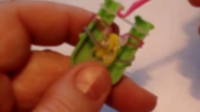 Браслет ОВЕН на рогатке из резиночек rainbow loom bands смотреть онлайн