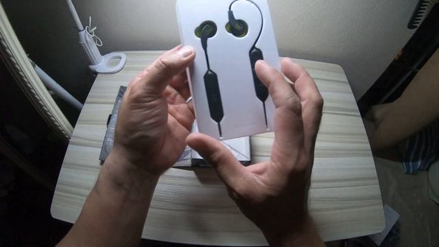 UNBOXING | JBL Endurance RUNBT Wireless Sports In-Ear Headphone with Microphone Blacklime | PART 1 смотреть онлайн