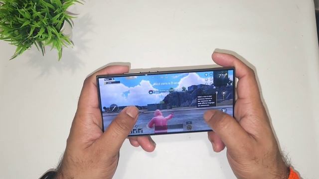 Samsung S24 Ultra PUBG 90fps Default Graphics Settings ???