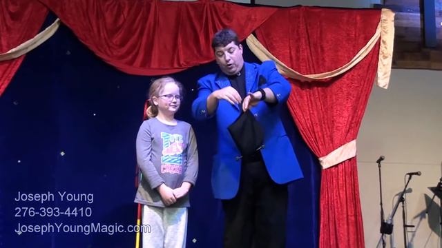 Egg Bag Magic Trick (WITH A VOLUNTEER) - Joseph Young смотреть онлайн