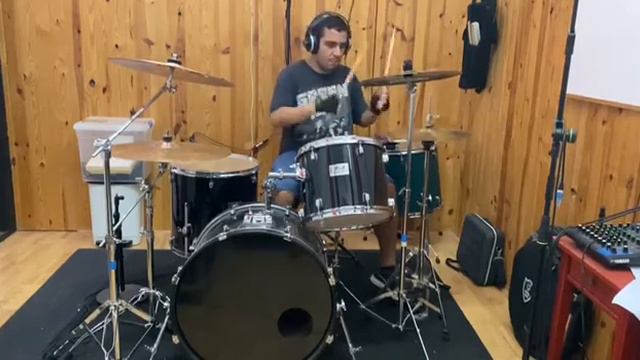 Zombie - The Cranberries (Drum Cover) смотреть онлайн