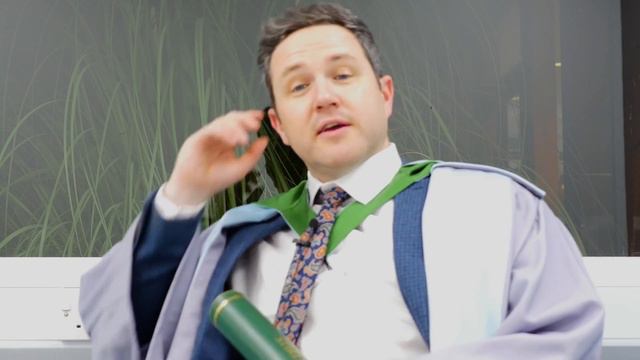 Dr Alan Bissett - Honorary Graduate Interview смотреть онлайн