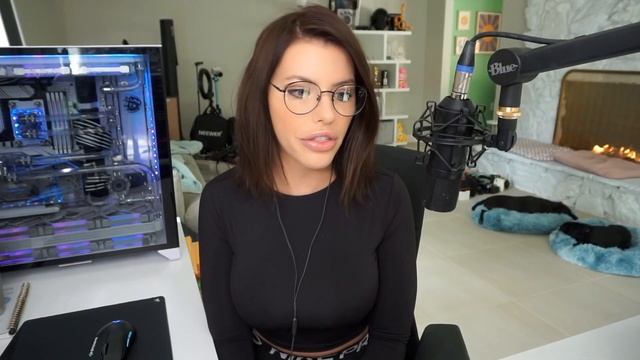 Adriana Chechik Says Bonnie Rabbit Was a Bully to Her (Mar. 28, 2022) смотреть онлайн