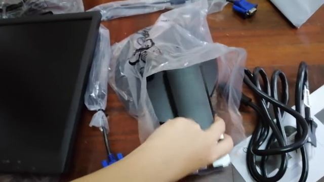 แกะกล่อง: Lenovo D22-10 Flat Panel Monitor смотреть онлайн