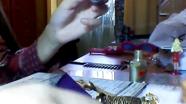 Красим ногти кукле. смотреть онлайн