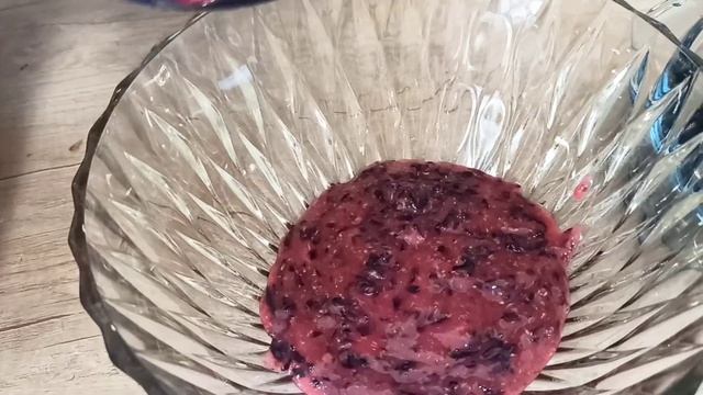 Протертая смородина БЕЗ варки на зиму/Смородина без закатки? смотреть онлайн