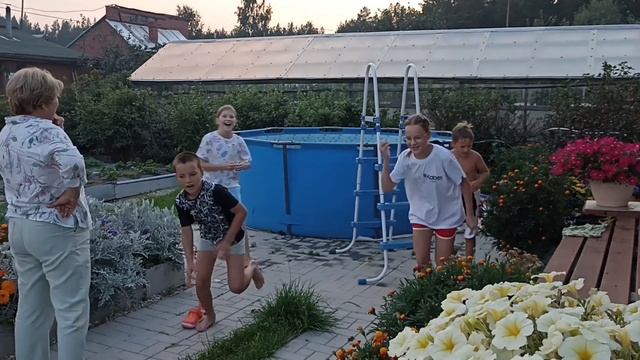 Королевская ночь на даче 2023 смотреть онлайн