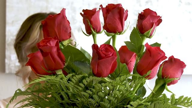 How to arrange roses in a vase (7, 4, 1 method) смотреть онлайн