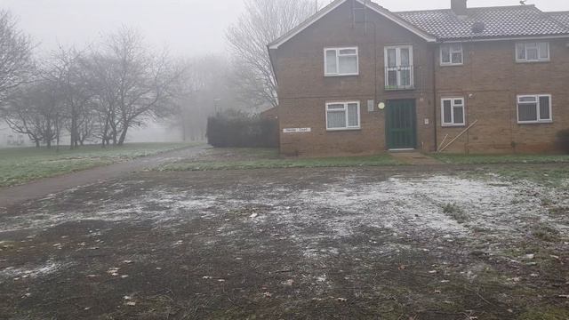 Морозы в Англии уже целую неделю. Следующая неделя тоже будет морозной. На улице до - 5. смотреть онлайн