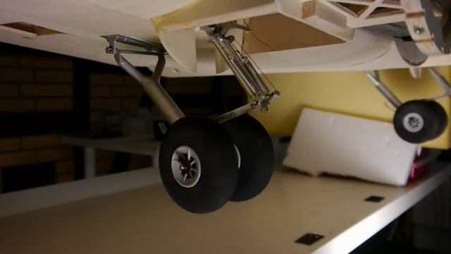 DC-6 Main Landing Gear (Retracts) MAY 2012 смотреть онлайн