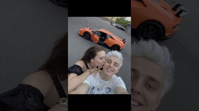 Влад-А4-продал-свою-Ламбу