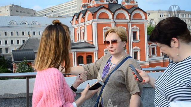 Что люди думают о феминизме? смотреть онлайн