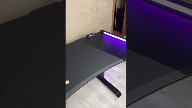 Так выглядит идеальный стол геймера