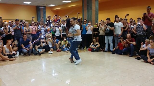 Isabelle and Felicien Kizomba. Fluid Moves Demo at Bachaturo Warsaw 2015 смотреть онлайн