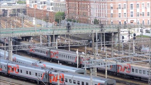 ЧС2К с поездом Караганда - Москва прибывает на Казанский вокзал смотреть онлайн