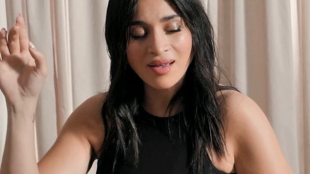 Wardrobe Stories - Camélia Jordana смотреть онлайн