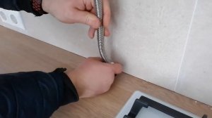 Как закрыть круглое отверстие в столешнице под газовую трубу?