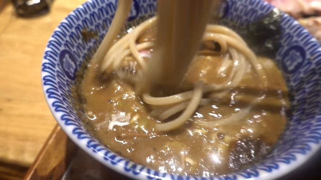 #1 BEST Ramen Noodles in JAPAN! FIVE HOUR WAIT! смотреть онлайн