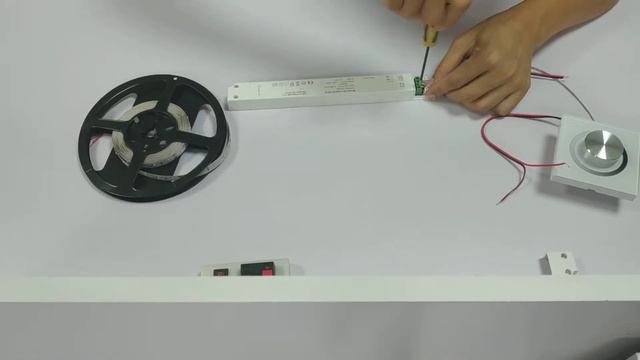 How to dim a led strip light with DALI dimmer and DALI dimmable power supply смотреть онлайн