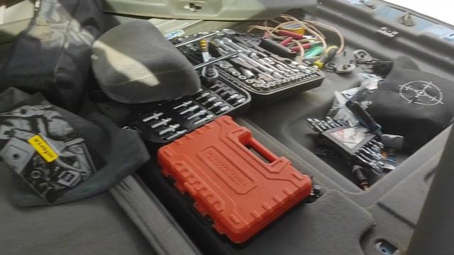 Снятие обивки багажника Hyundai Santa Fe Sm 2.4 бензин