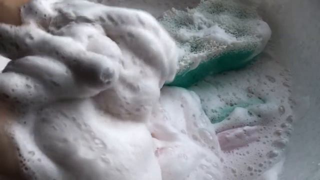 ASMR foam, soap, sponges. sounds😌ASMR пена,мыло,губки,звуки смотреть онлайн