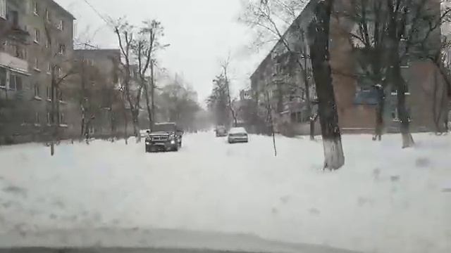 Снегопад в Киеве. Как чистят дороги. Наше правительство опять было не готово зимой к зиме смотреть онлайн