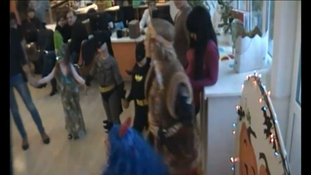 Halloween праздник в English First смотреть онлайн