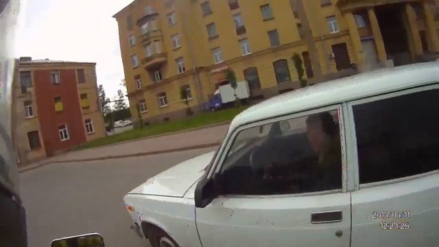 Хруст инфицирован бешенством смотреть онлайн