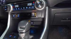 Новый Toyota RAV4 / Комфортные сиденья BMW с вентиляцией и правильный омыватель камеры.
