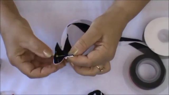 DIY/МК/Композиция из цветов канзаши, оформление кисет-сумочки из органзы