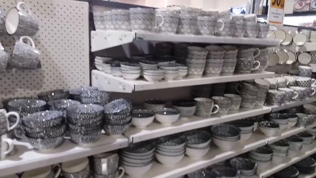 В ТОРГОВОМ ЦЕНТРЕ 