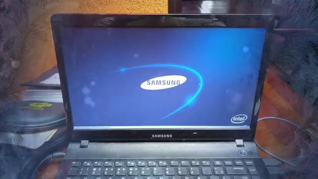 Como entrar na BIOS / Formatar Notebook Samsung 300E смотреть онлайн