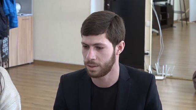 Глава Администрации Сухума Беслан Эшба посетил Управление по делам молодежи и спорта смотреть онлайн