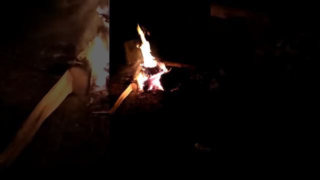 Путешествие по реке, вечером у костра) смотреть онлайн