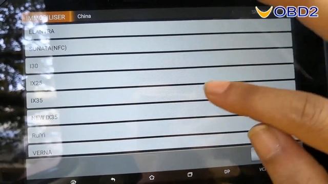 Программирование с помощью OBDSTAR X300 DP Plus смарт-ключей для Hyundai IX35 (2018) смотреть онлайн
