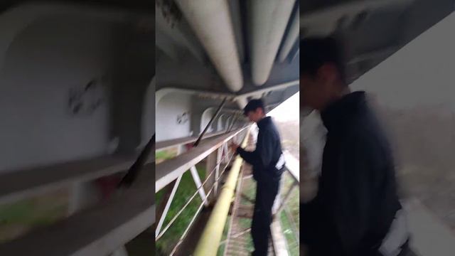 Идём по мосту под подмостом, через реку Клязьма, до метки @MarMS.yutube.com смотреть онлайн