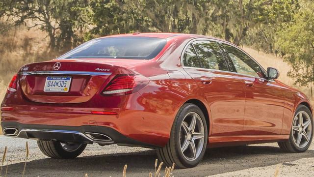 2017 Mercedes-Benz E300 4MATIC смотреть онлайн