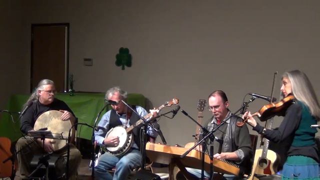 The Red-Haired Boy / Soldier's Joy (Fiddler's Green featuring Mary Nagin) смотреть онлайн