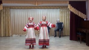 Савенкова Валерия и Леванюк Полина "Во кузнице" русско-народная песня