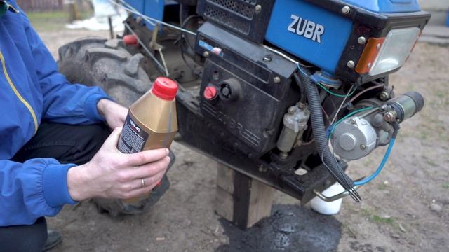 Заміна масла в Мотоблоці,Коли міняти масло в мотоблоці, замена масла в мотоблоке,Мотоблок Зубр смотреть онлайн