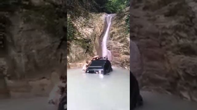 Дедеркой водопады!