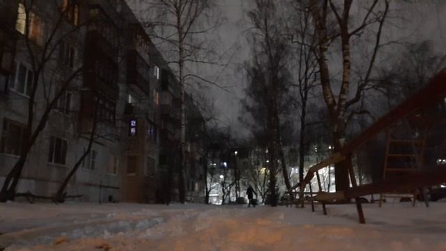 Vlog_-_Прогулка._у_многих_висят_красивые_гирлянды.__Кристи_Карамелька_18122023141624_MPEG-4 (720p) смотреть онлайн