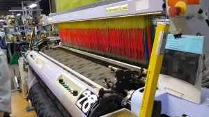 Несколько минут на крупном ткацком производстве / Экскурсия