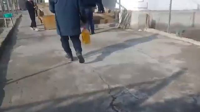 Чат-кол жамаат колуда жок элдерге жардам беруудо смотреть онлайн