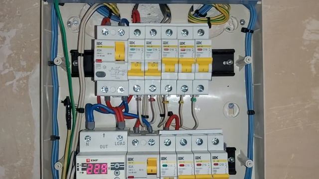 Щит в двушку в работе . смотреть онлайн