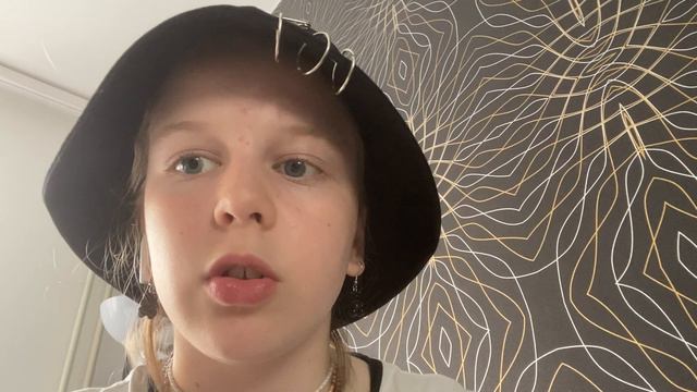Почему я бельше не буду показывать свои волосы и не только смотреть онлайн