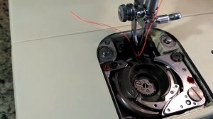 разборка шпульного держателя SINGER FUTURA 2001.