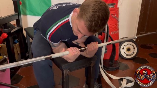 Come Allenare un Polso d'Acciaio - Braccio di Ferro смотреть онлайн